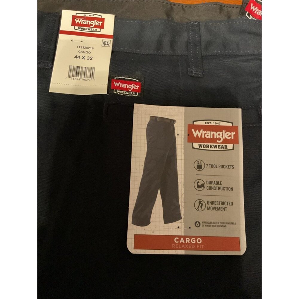 Men's Wrangler Workwear Relaxed Fit Cargo Pant, Blue Size 44 x 32